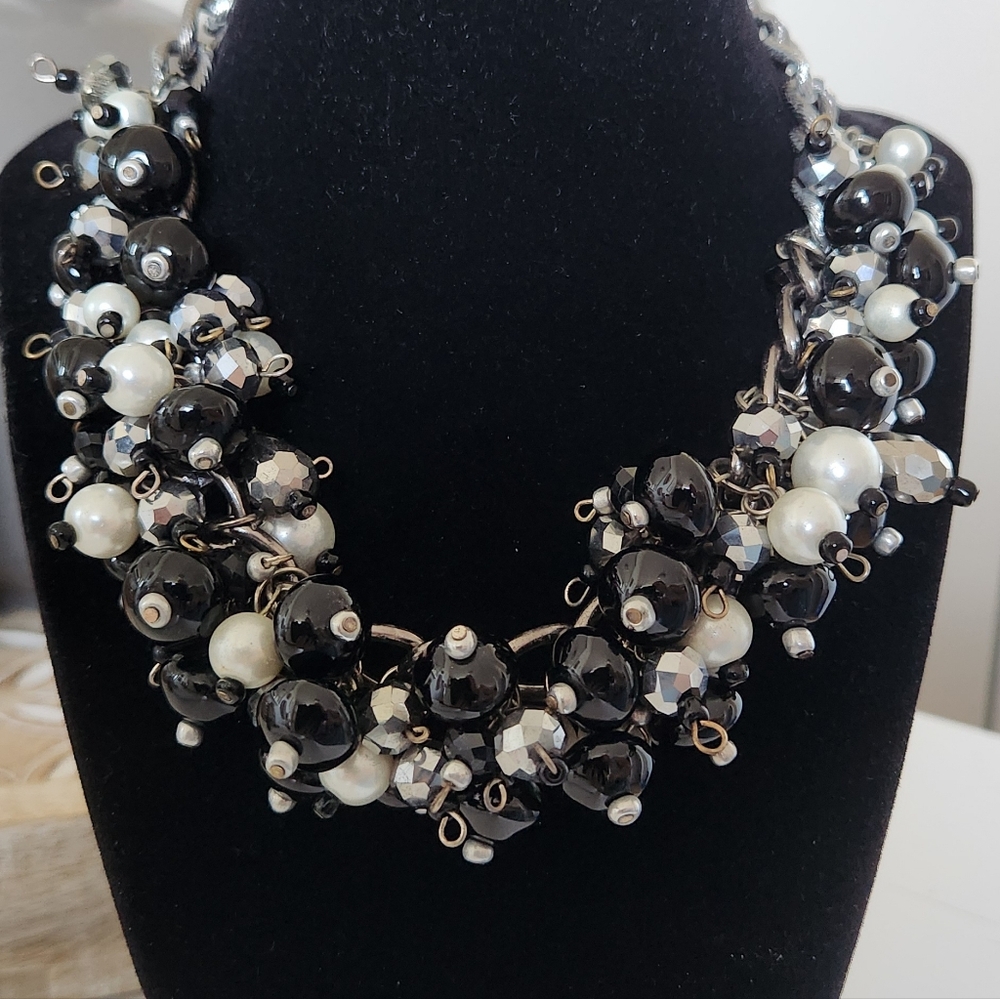 Chic Black and White Beaded Necklace